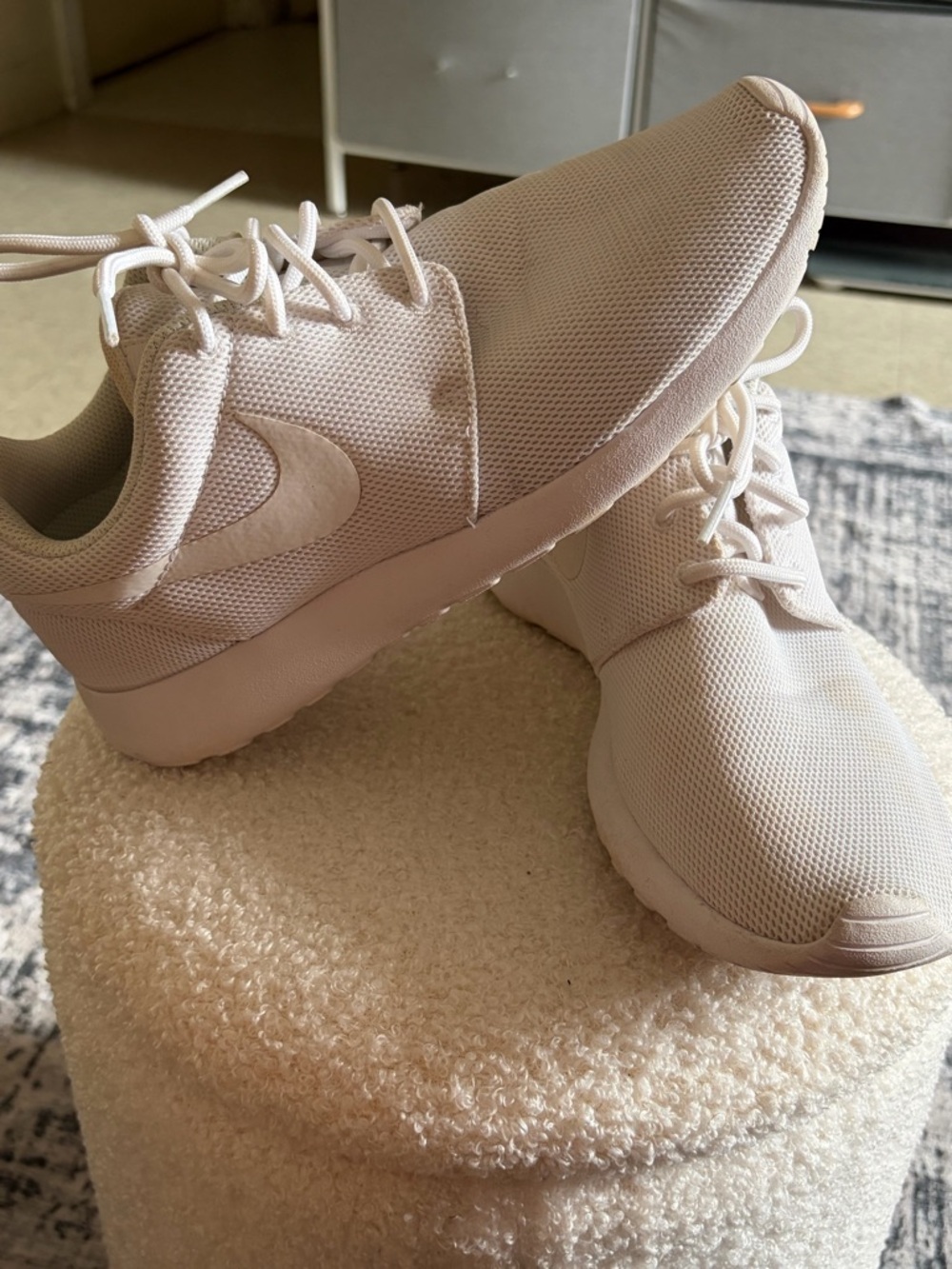 Nike Women’s Lightweight Mesh Sneakers